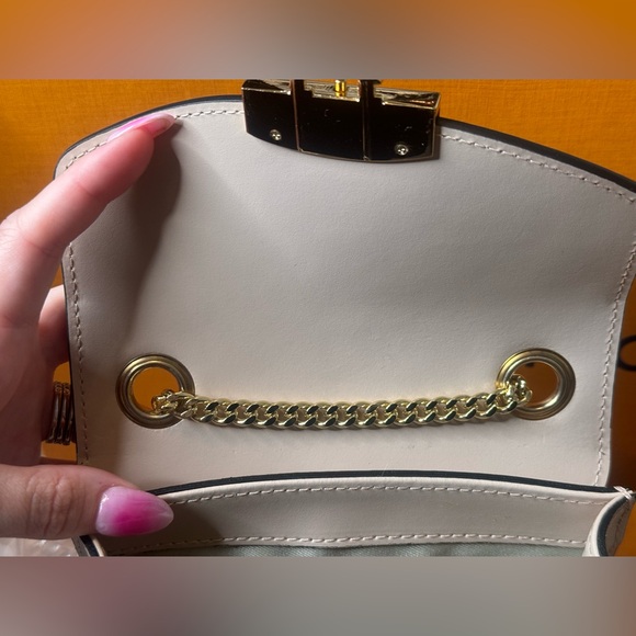 ⭐️NWT⭐️Valentino by Mario Valentino Bijou Leather Crossbody Bag - Picture 8 of 12